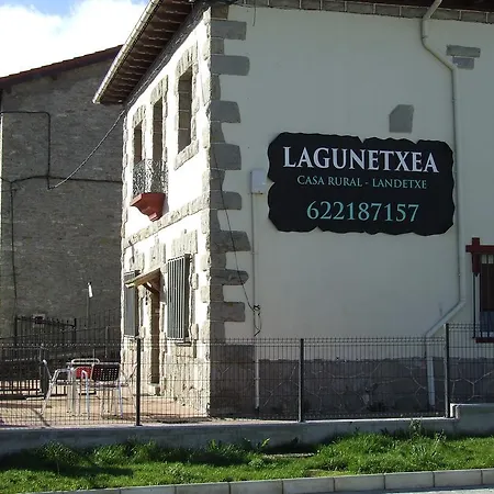 Lagun Etxea Pobes