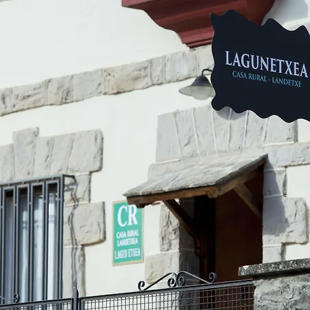 Lagun Etxea Landhuis *